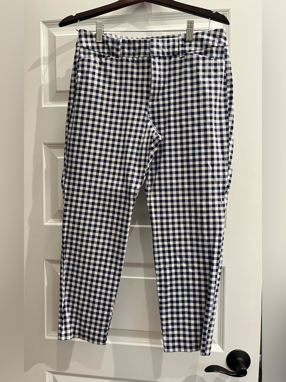 Old Navy High Rise Pixie Pants, 8P, Navy and White Gingham, EUC